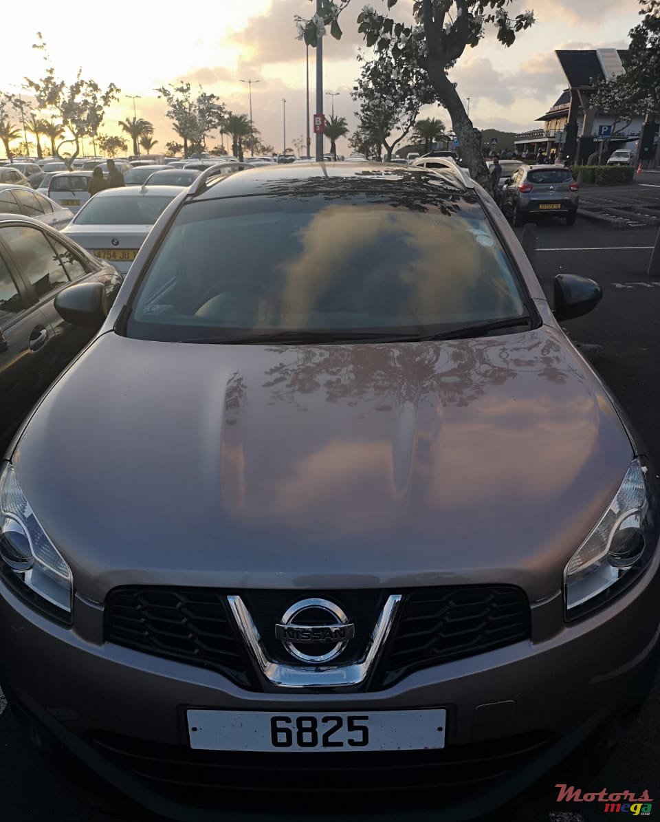 2010' Nissan Qashqai+2 photo #5