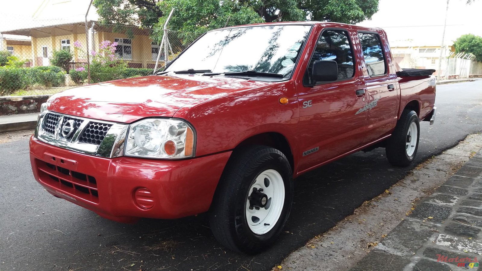 2008' Nissan Navara photo #1