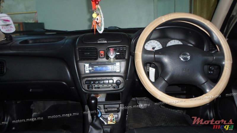 2004' Nissan photo #3