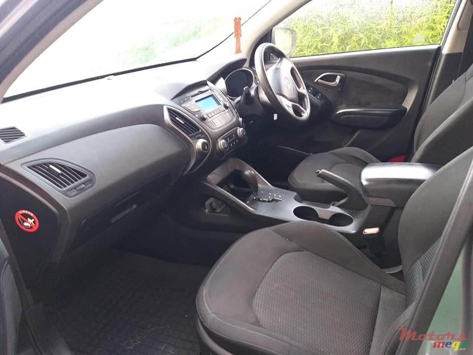 2013' Hyundai ix35 2.0L AUTOMATIC photo #6