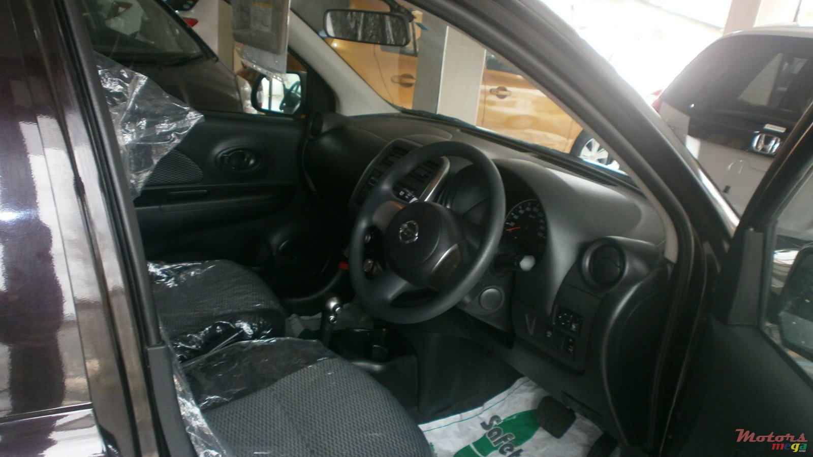 2013' Nissan March K-13 photo #4