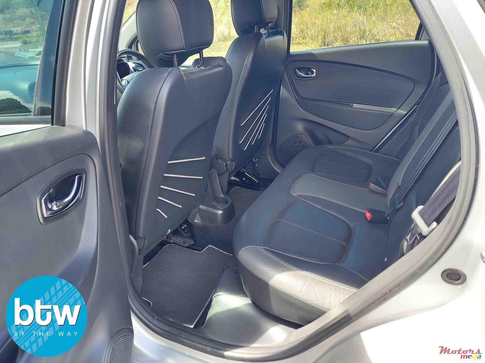 2016' Renault Captur photo #5