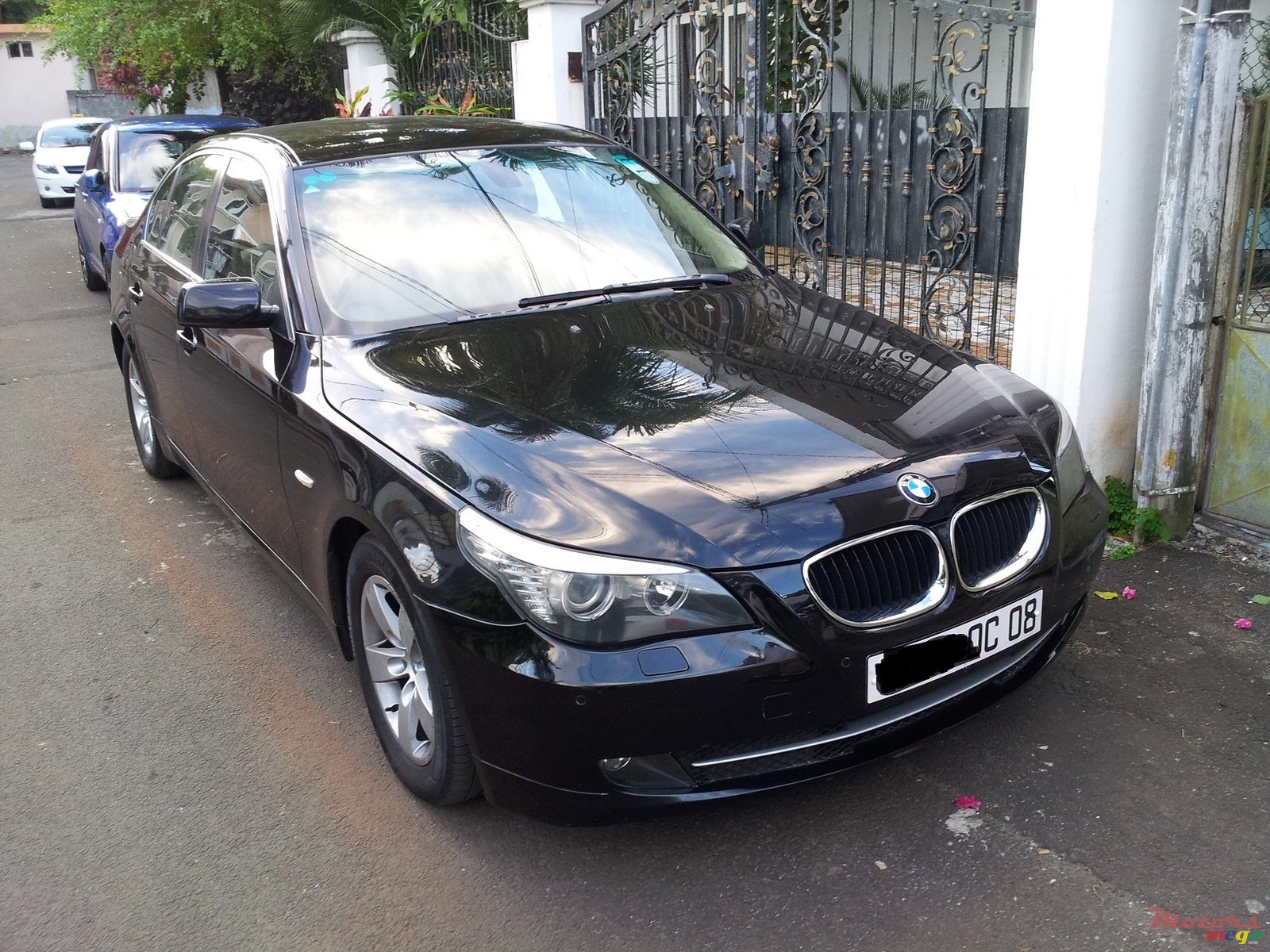 2008' BMW 520 photo #1