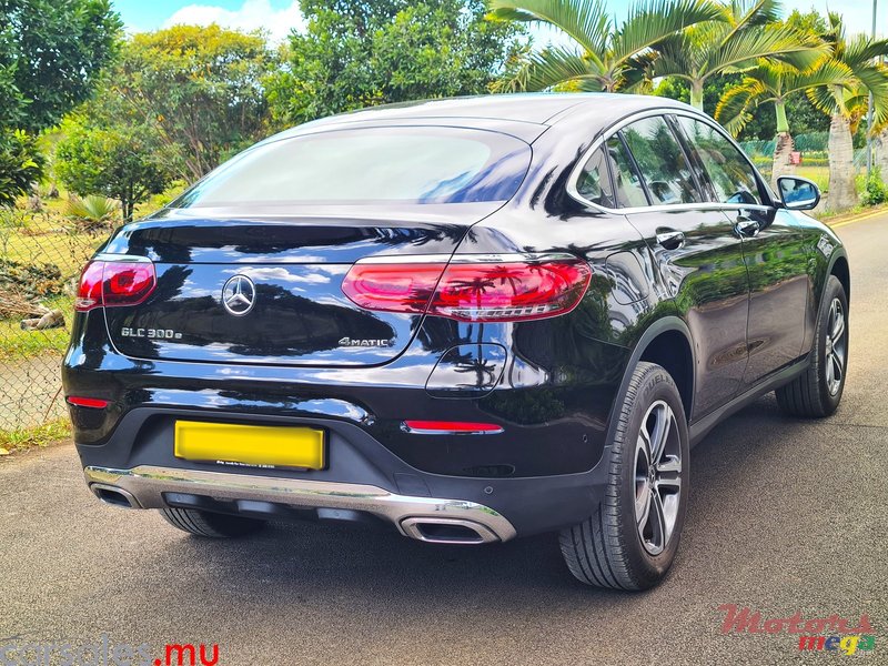 2021' Mercedes-Benz GLC 300 e Urban 4 Matic photo #4