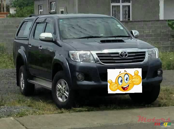 2013' Toyota Hilux 3.0 d4d photo #1