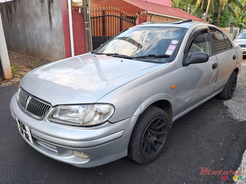 2002' Nissan Sunny photo #3