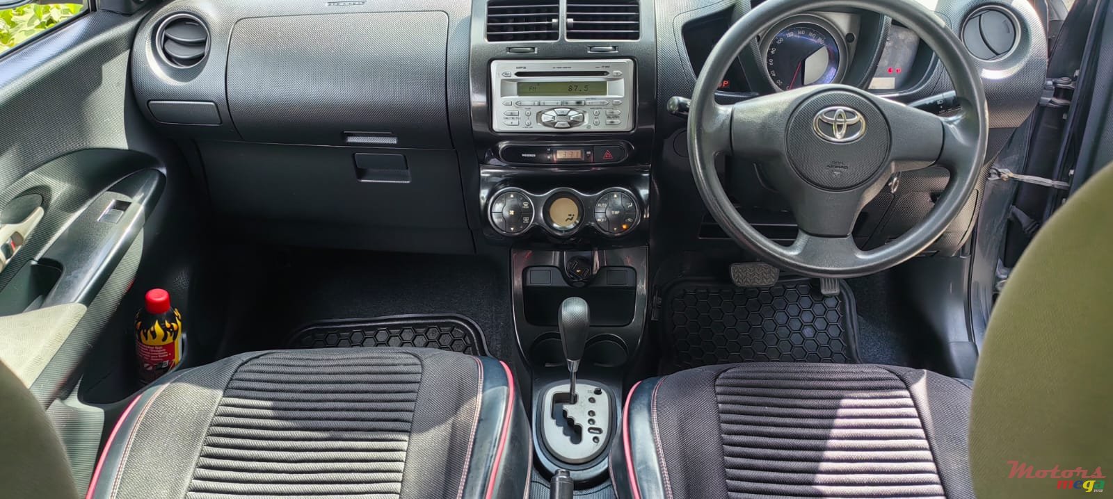 2008' Toyota Ist photo #5