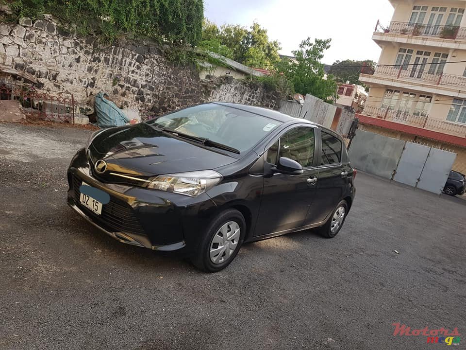 2015' Toyota Vitz photo #1