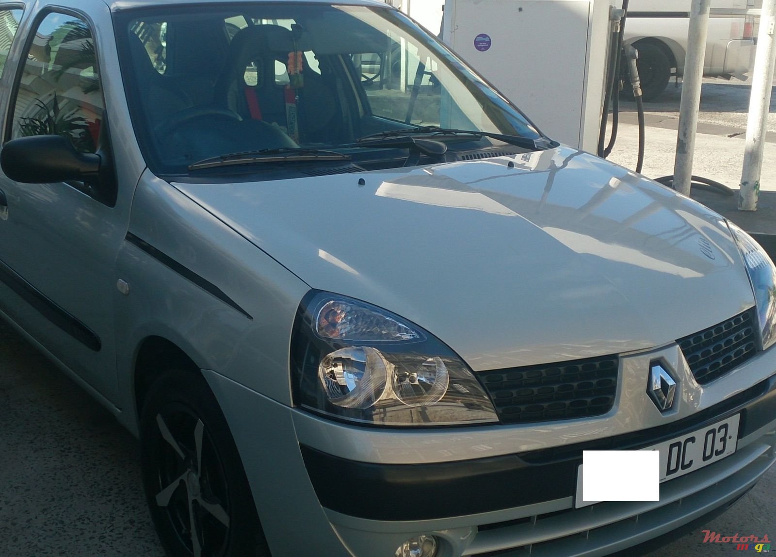 2003' Renault Clio MK2 photo #1