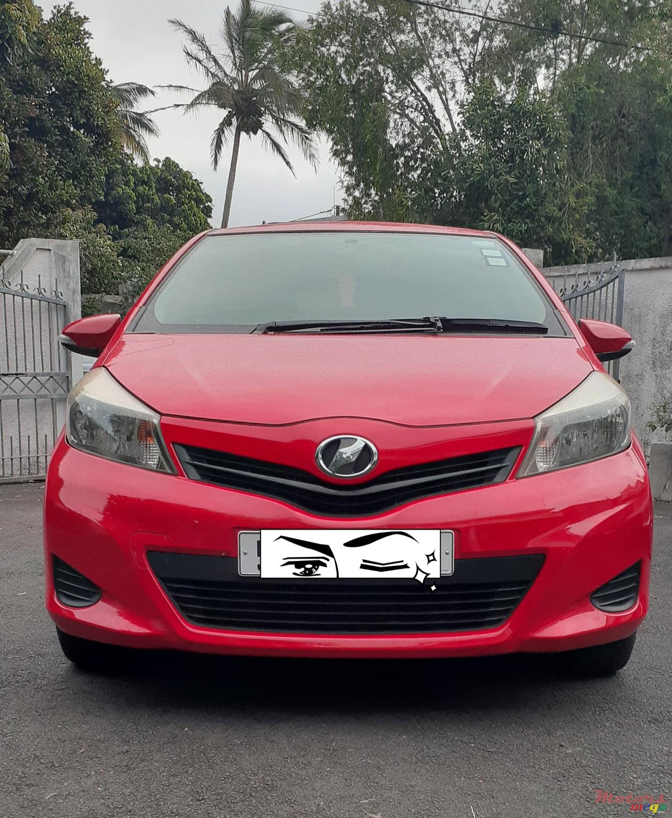 2011' Toyota Vitz photo #1