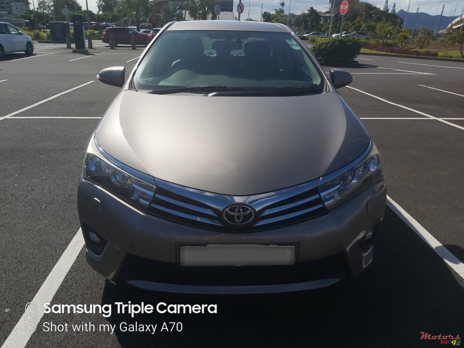 2017' Toyota Corolla photo #2