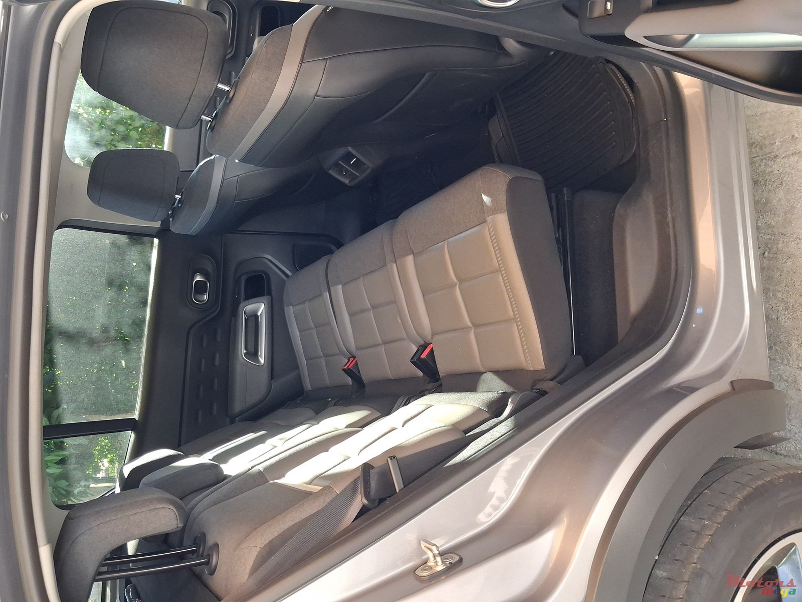 2021' Citroen C5 Aircross photo #5