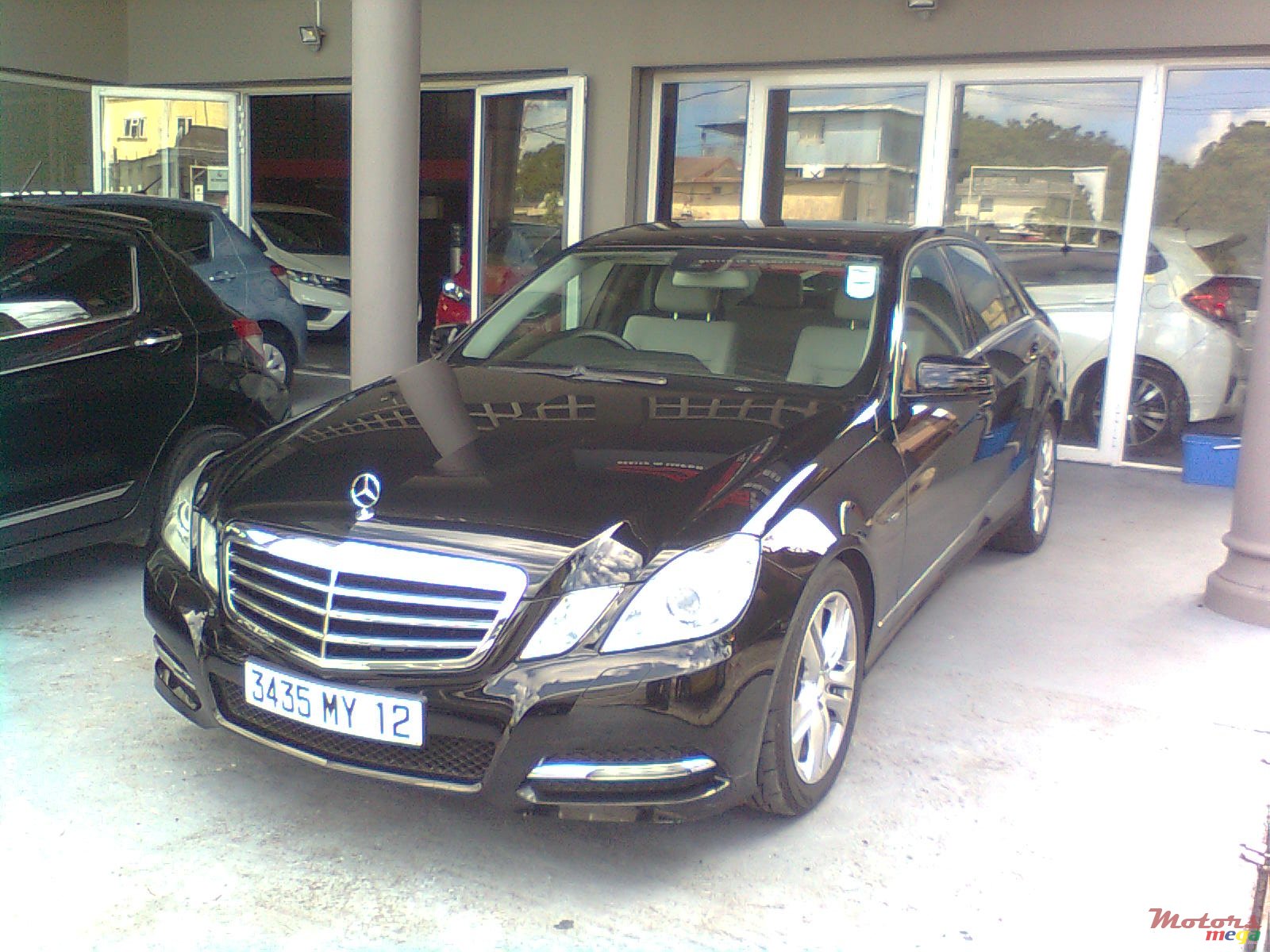 2012' Mercedes-Benz E-Class E250  photo #1