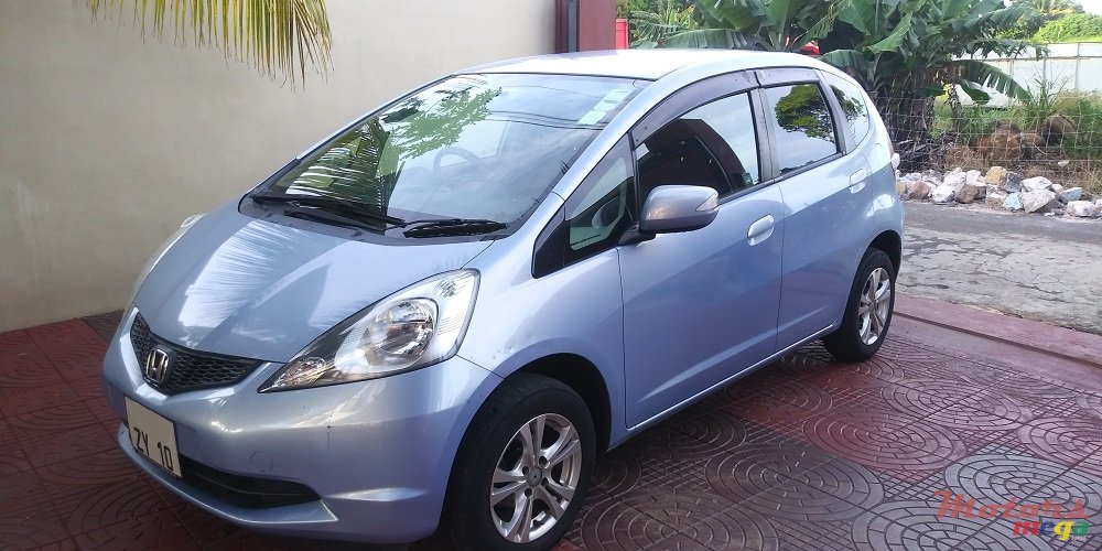 2010' Honda Fit 1.3 photo #2