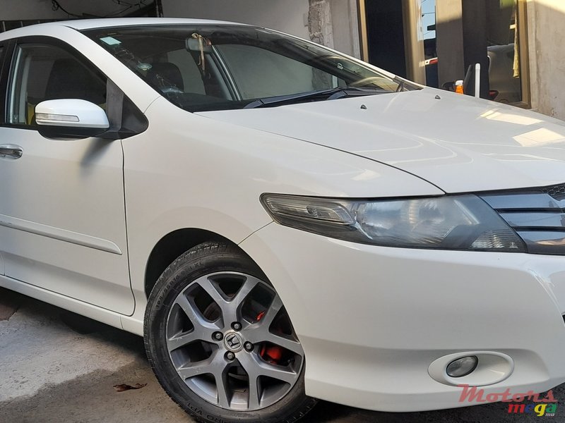 2011' Honda City photo #5