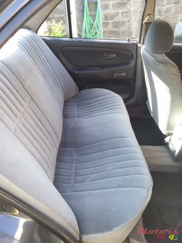 1992' Mitsubishi Lancer photo #4