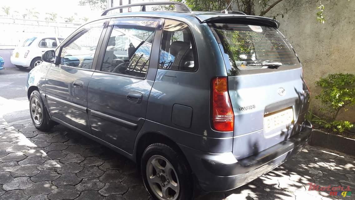 2004' Hyundai photo #3