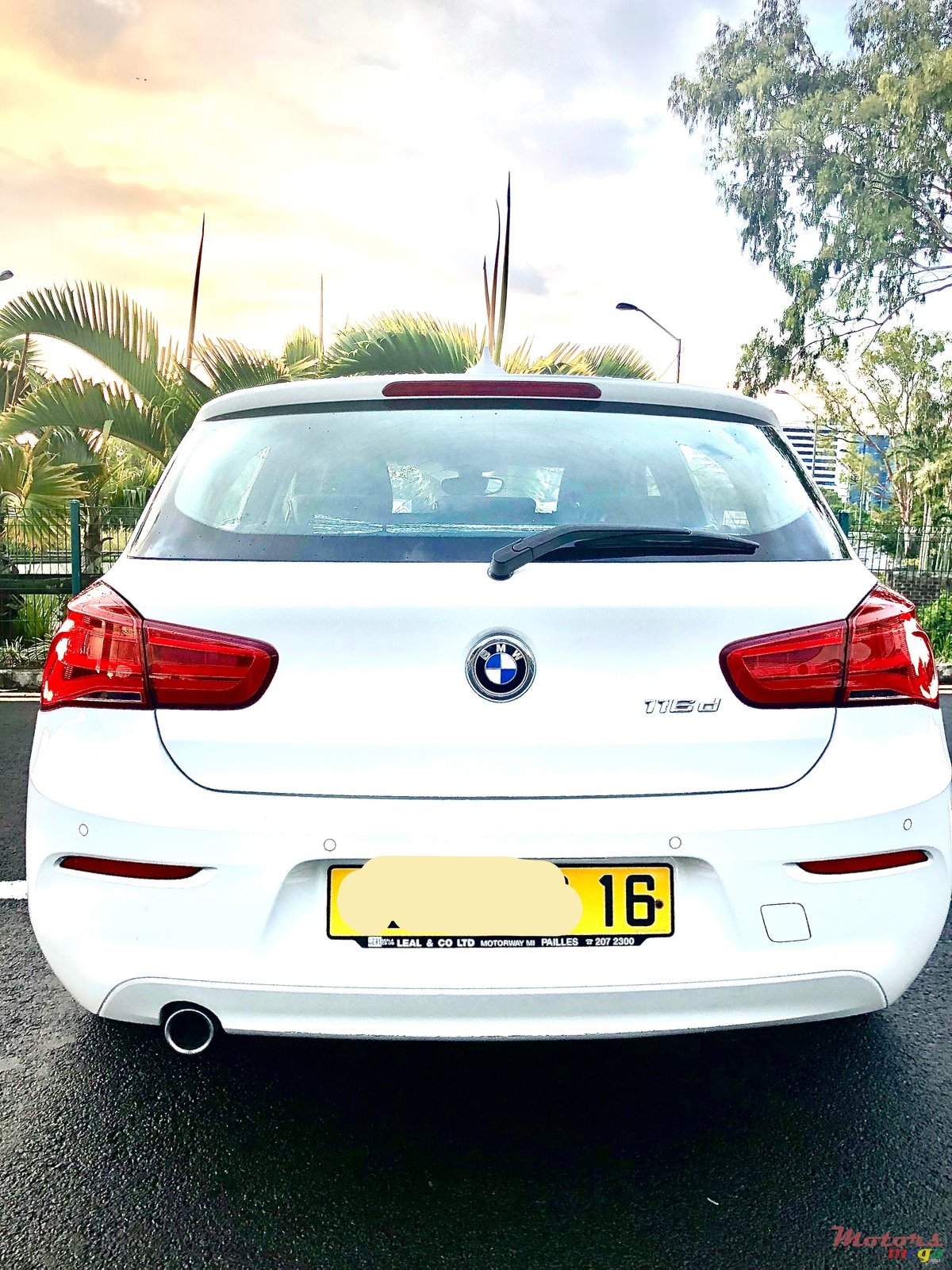 2016' BMW 1 Series 116d Efficiency Dynamics photo #2