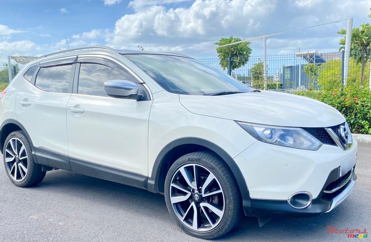 2016' Nissan photo #1