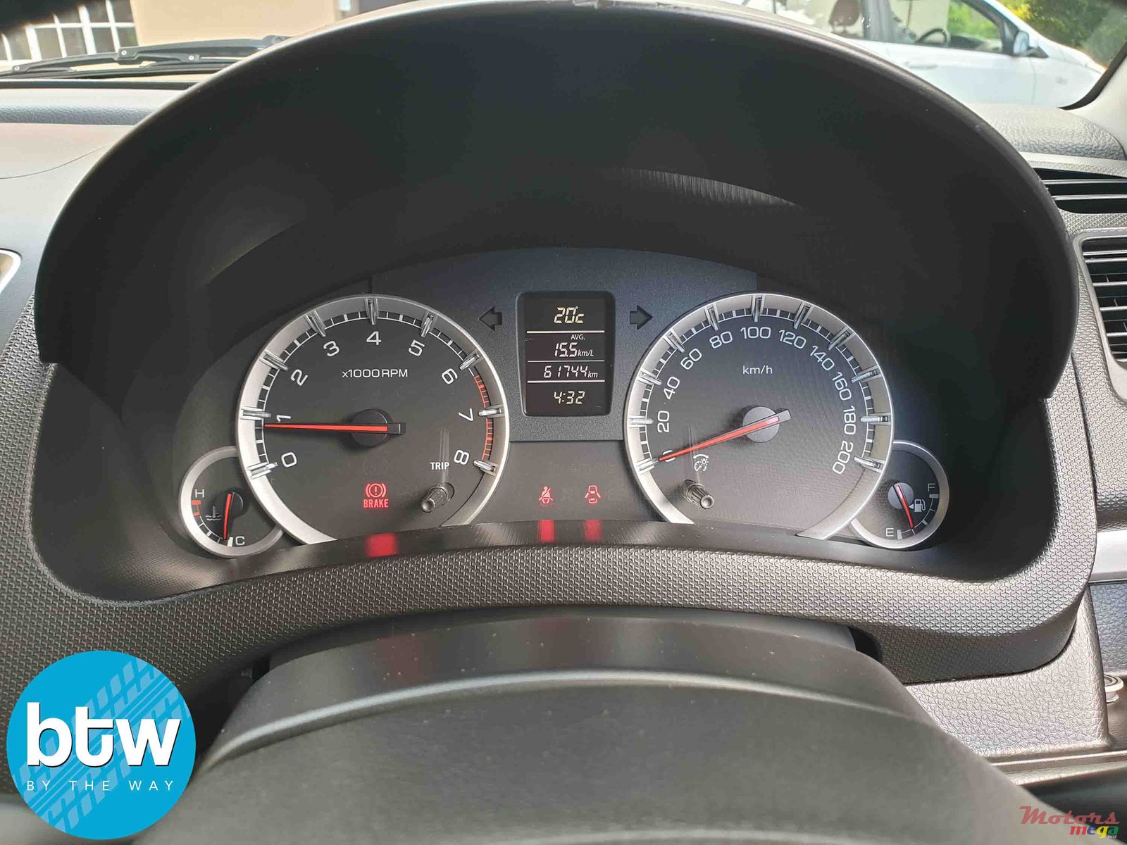 2011' Suzuki Swift Japan photo #6