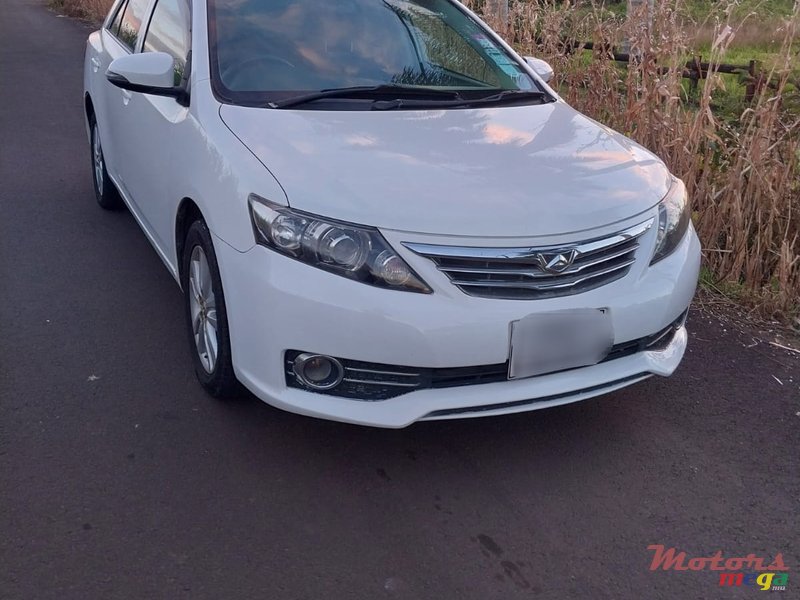 2014' Toyota photo #2