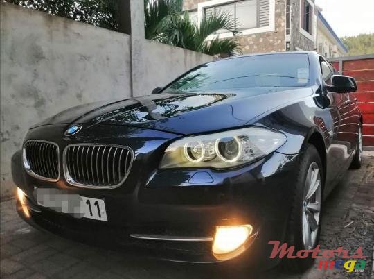 2011' BMW 523 photo #1