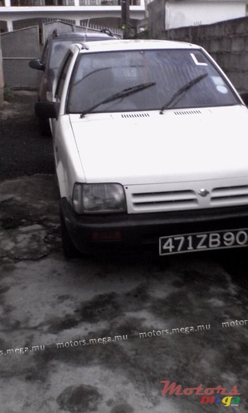 1990' Nissan Micra photo #2