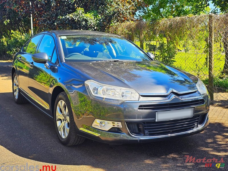 2015' Citroen C5 1.6 photo #2