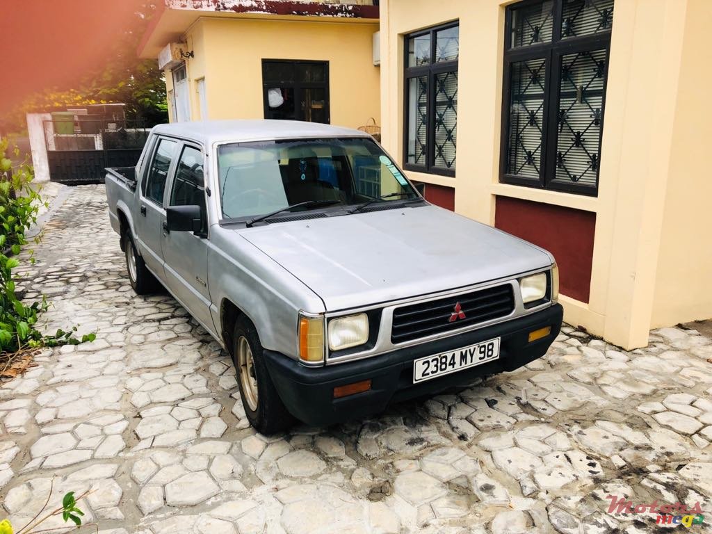 1998' Mitsubishi L 200 photo #1