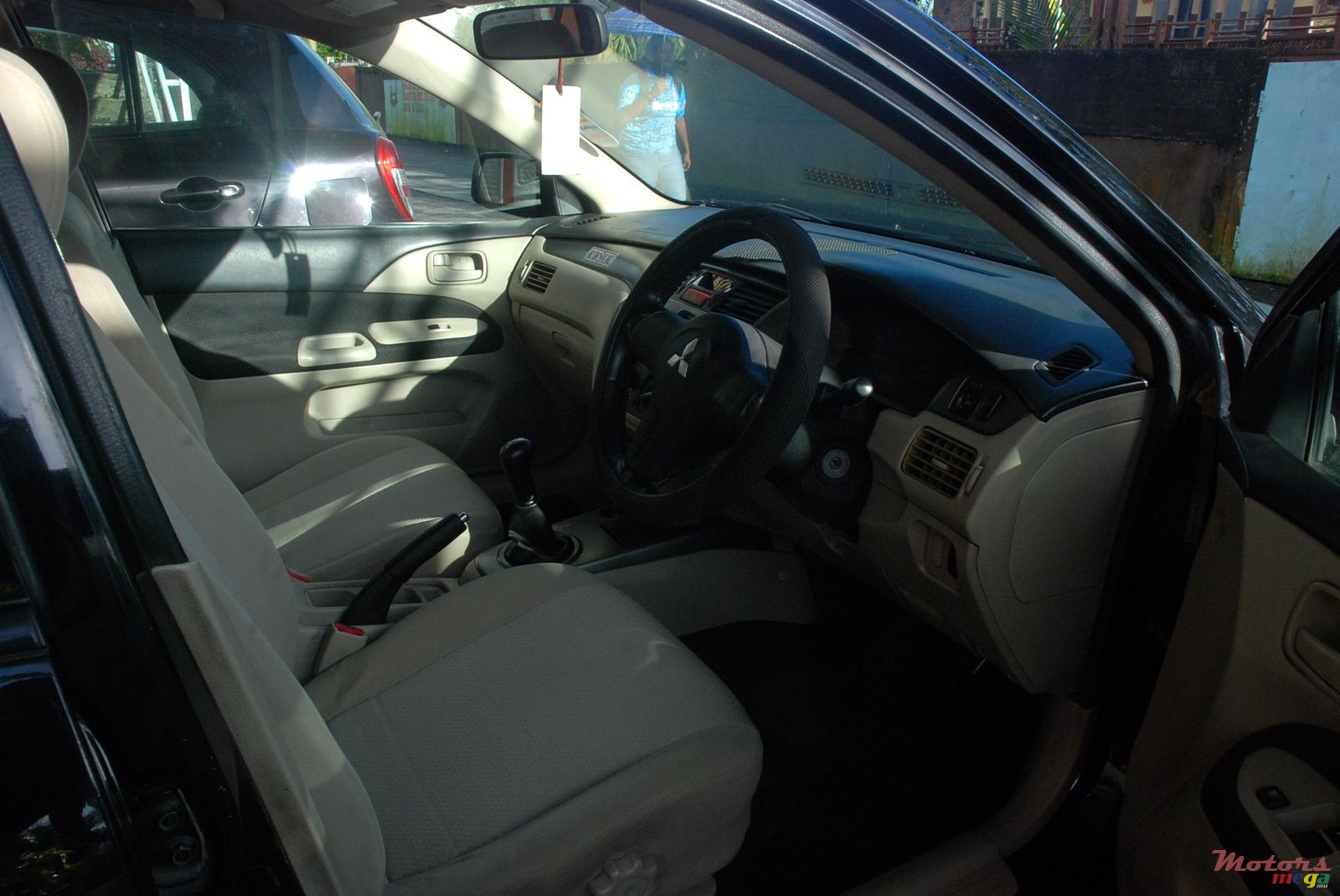 2008' Mitsubishi Lancer photo #3