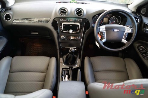 2011' Ford Mondeo Factory Default photo #5