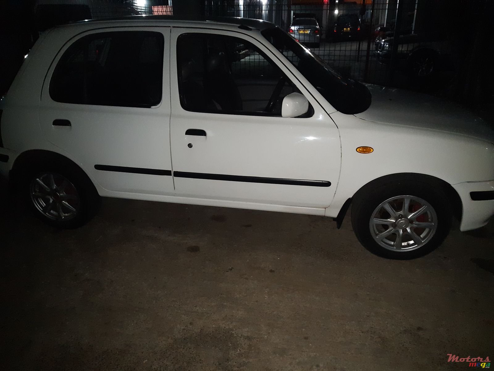 2001' Nissan Ak11 photo #5