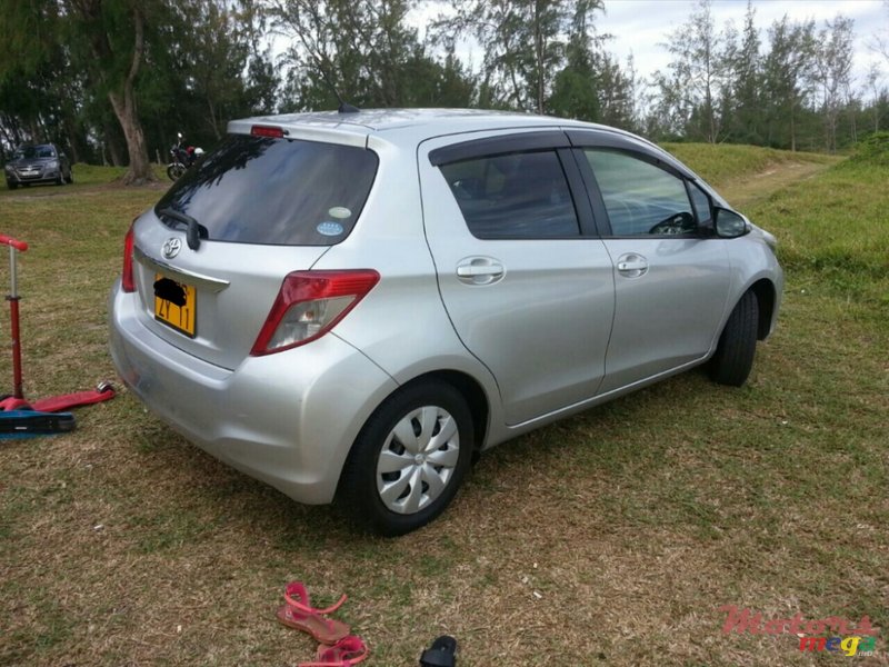 2011' Toyota Vitz photo #2