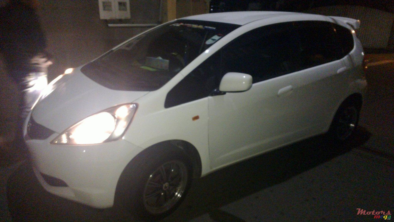 2009' Honda Fit photo #1