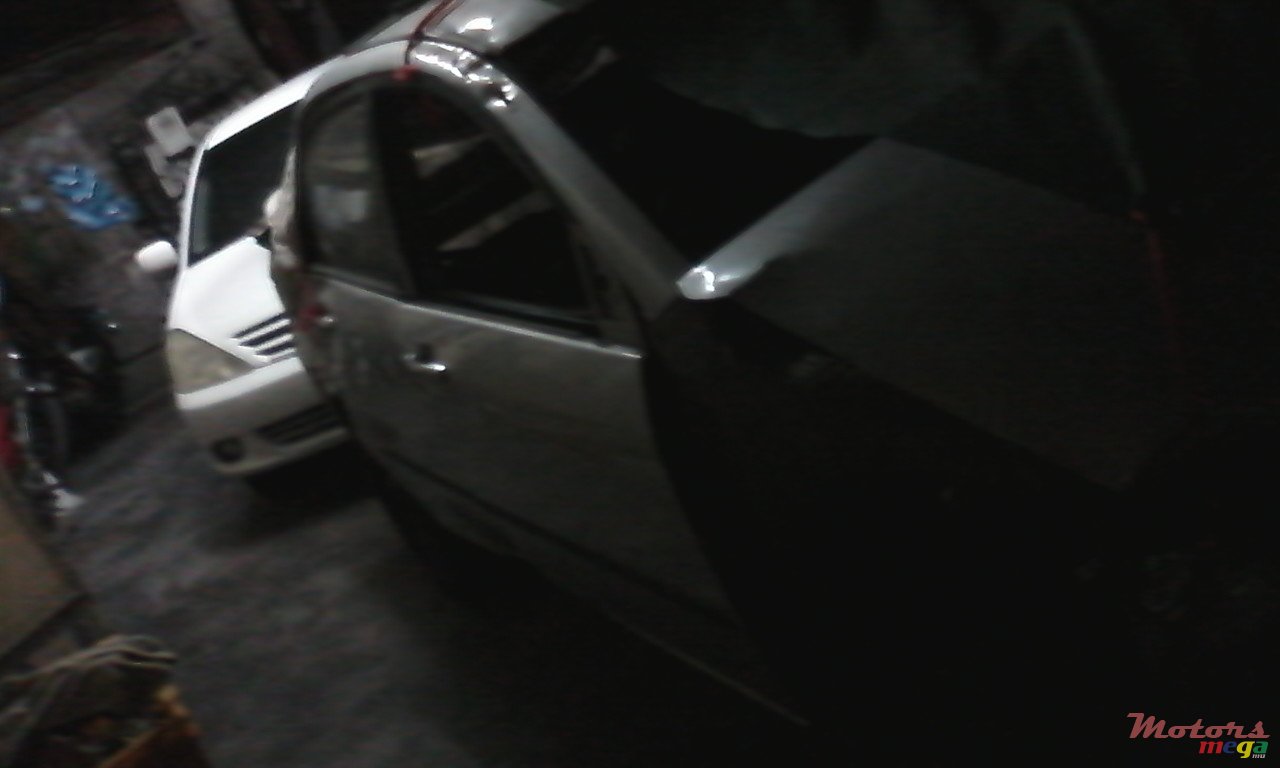 2002' Toyota photo #1