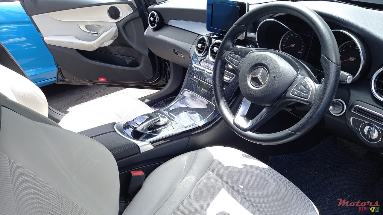 2018' Mercedes-Benz C-Class photo #7