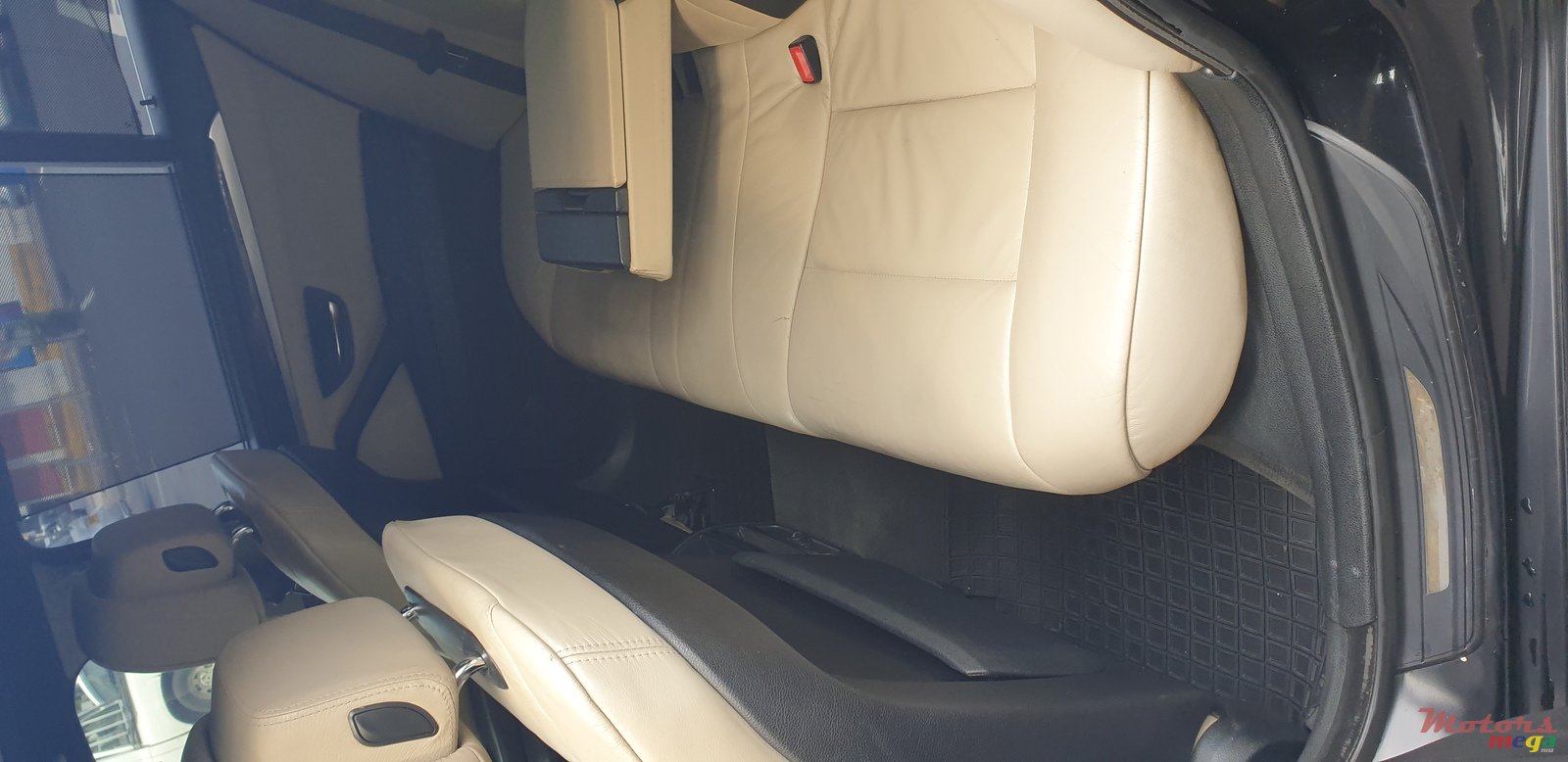 2010' BMW 523 photo #7