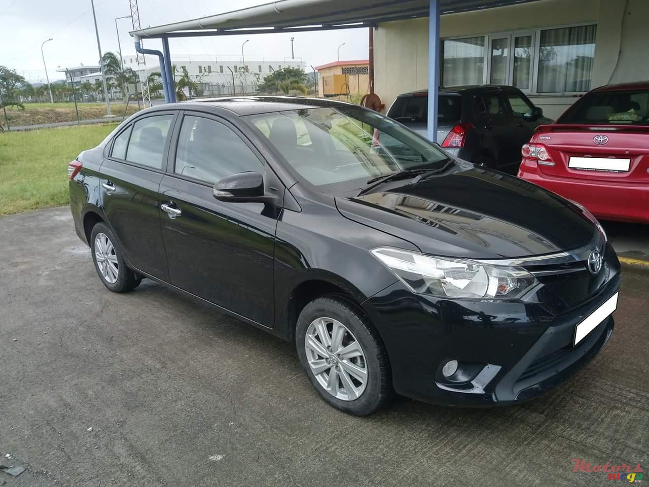 2016' Toyota Yaris photo #4