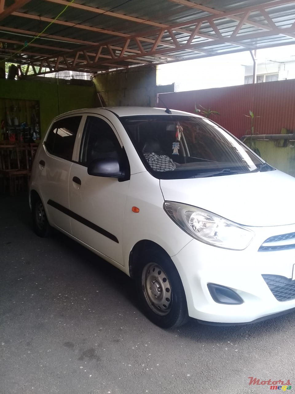 2012' Hyundai i10 photo #4