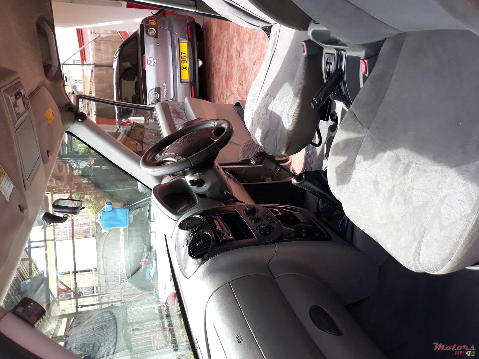 2012' Mahindra Scorpio photo #2