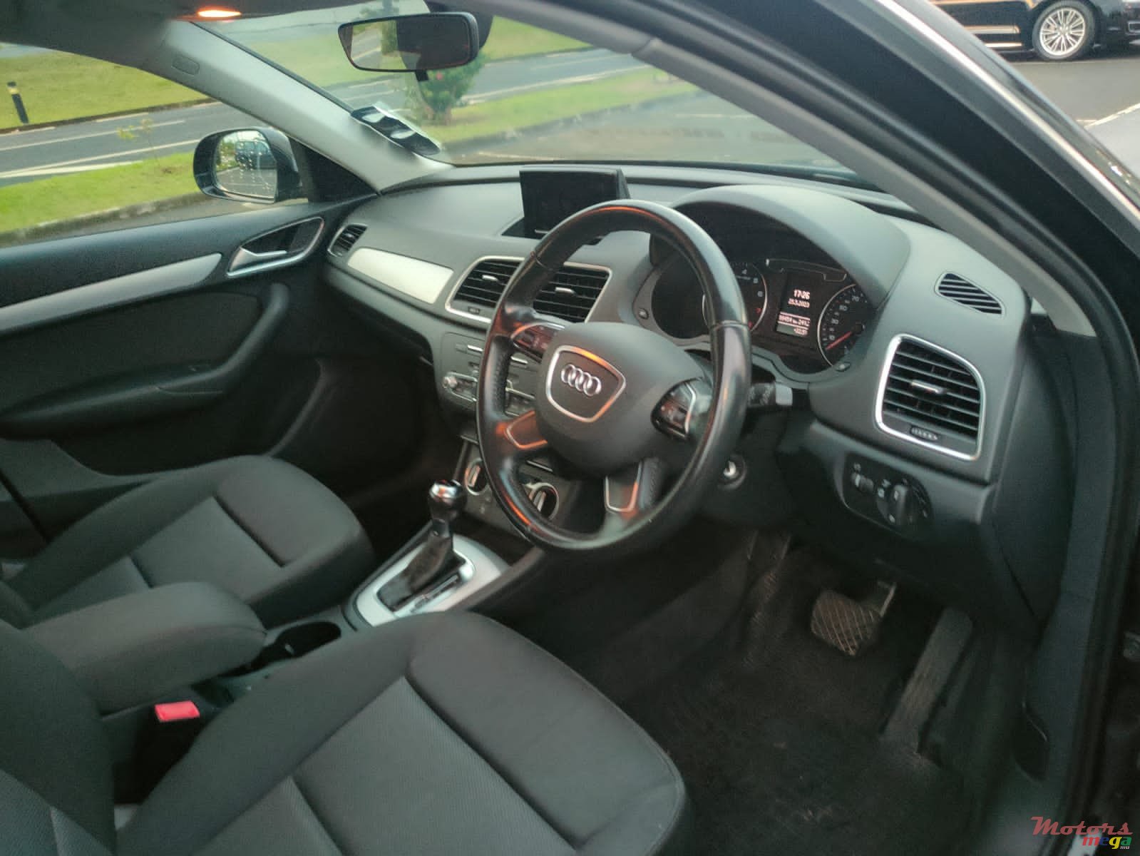 2018' Audi Q3 photo #3