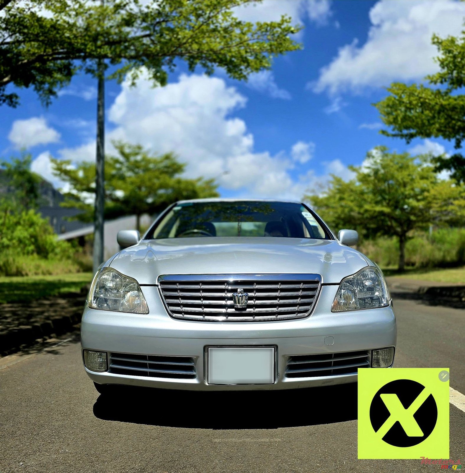 2008' Toyota Crown photo #2