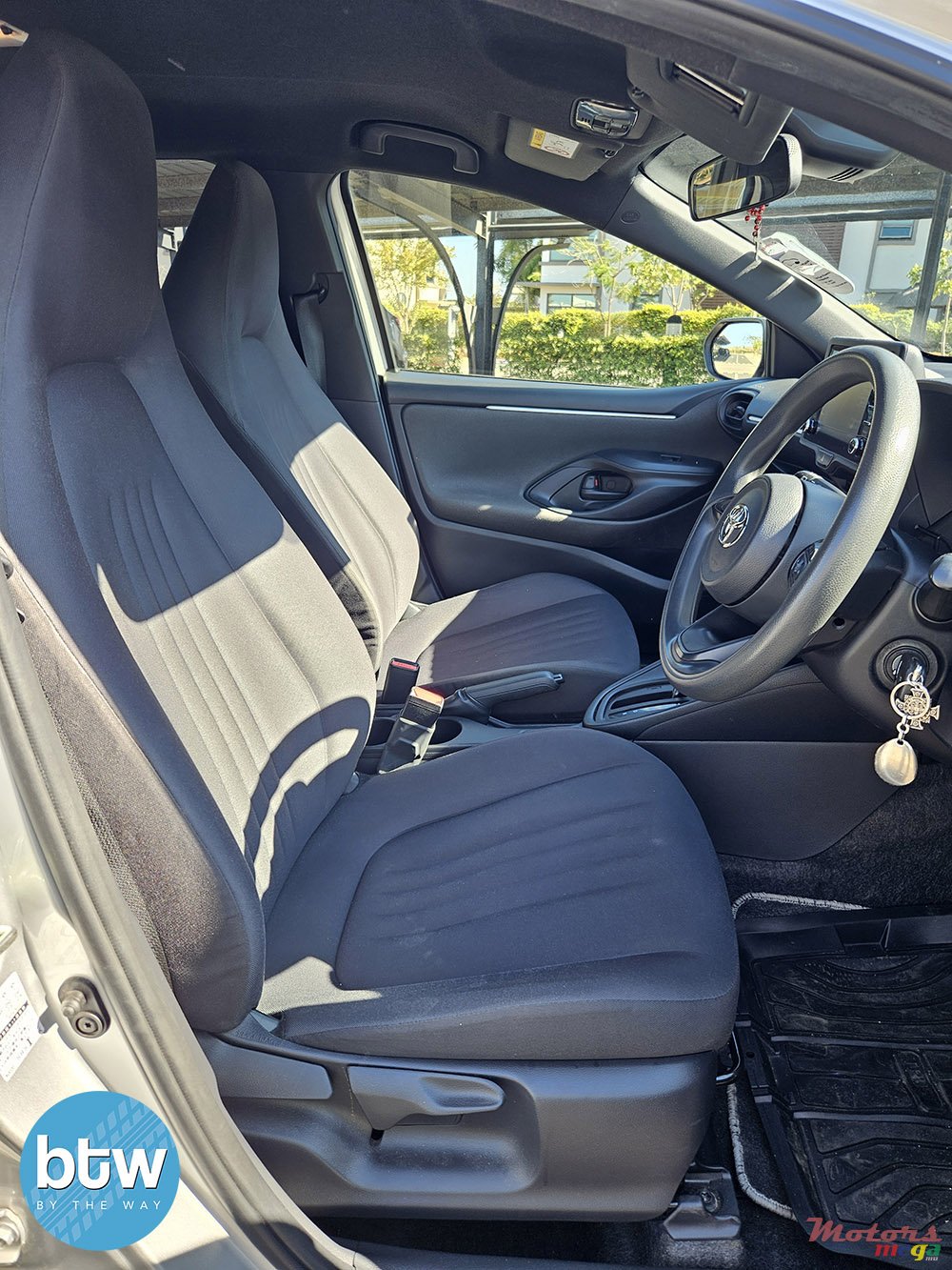 2020' Toyota Yaris Japan photo #6