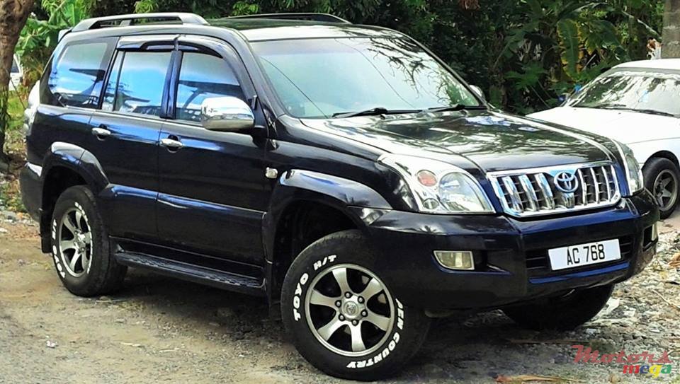 2003' Toyota more piks inside photo #4