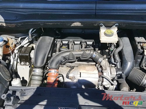 2013' Citroen C3 Picasso 7 seater automatic photo #3