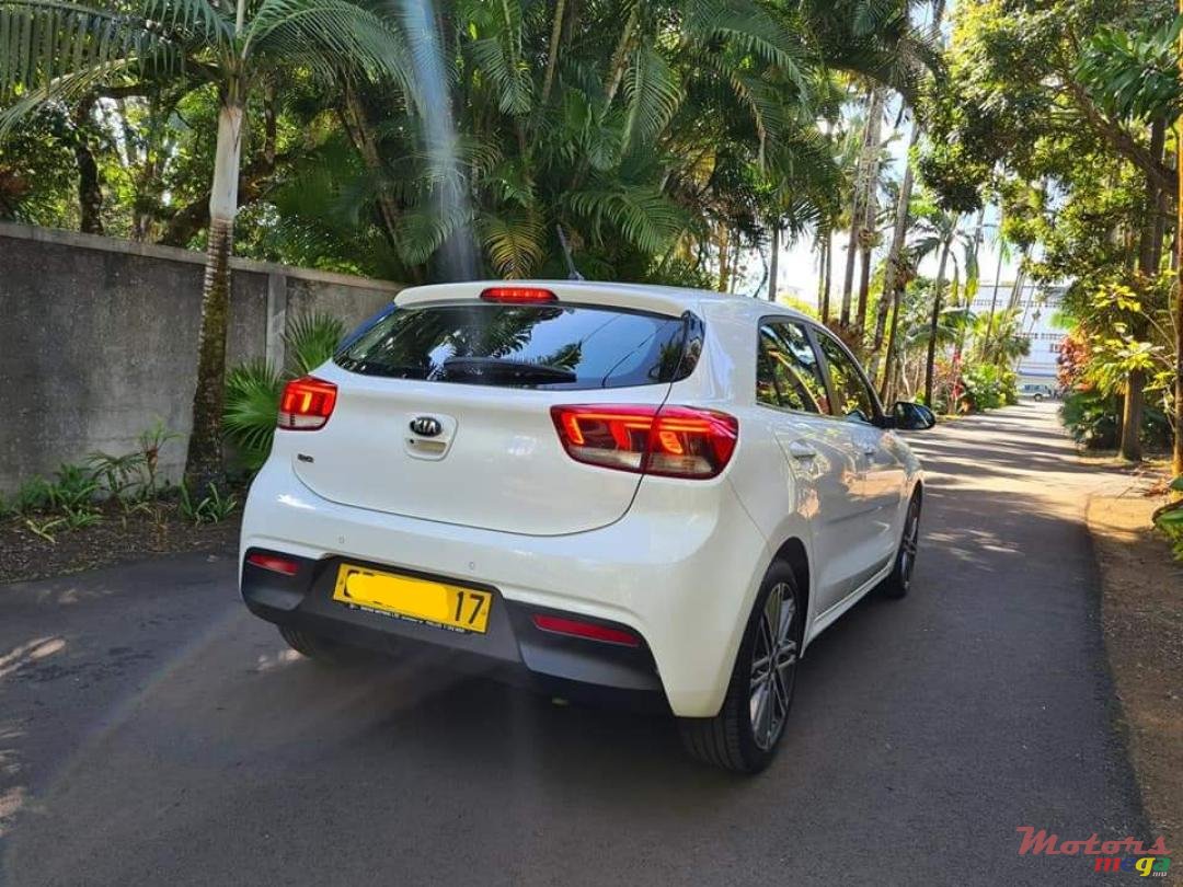 2017' Kia Rio Automatic photo #4