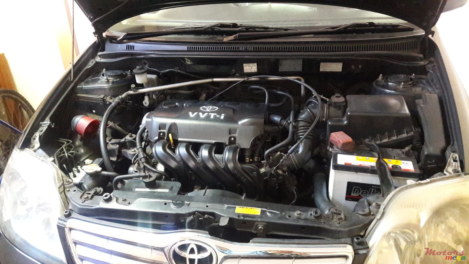 2004' Toyota Corolla photo #2