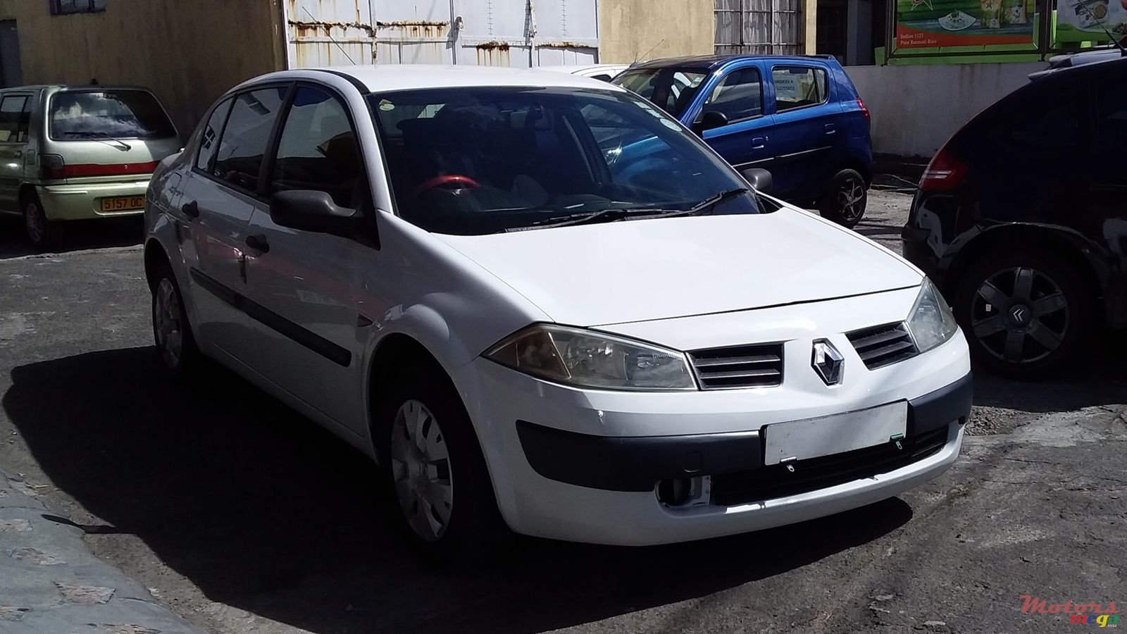 2006' Renault Megane II photo #2