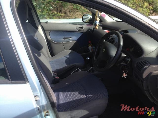 2005' Peugeot 206 photo #4