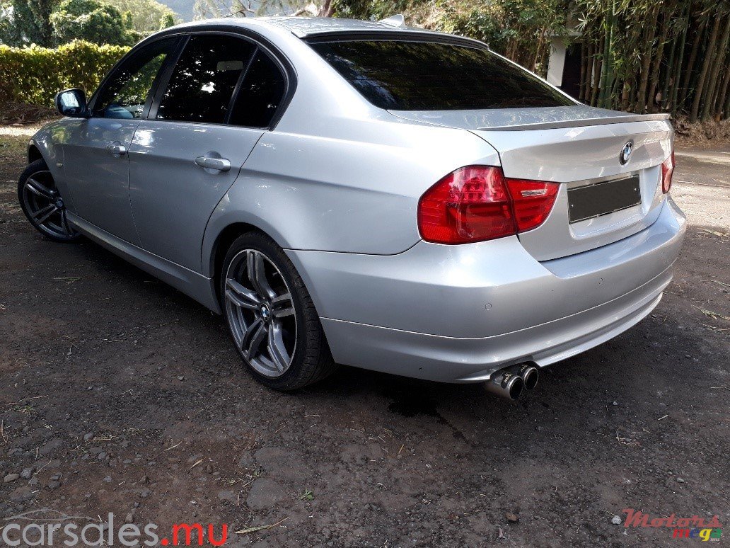 2009' BMW 318 photo #4